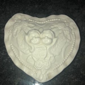 Cherubs Porcelain Trinket